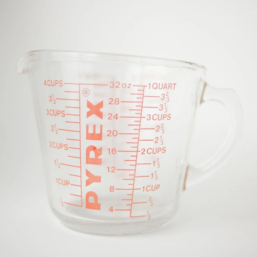 Vintage PYREX 4 Cups 32 Oz 1 Quart Glass Measuring Cup Pitcher USA Ounces Red
